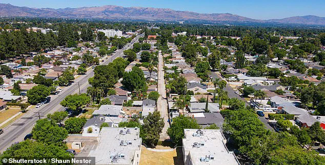 Behind Closed Doors: Winnetka's Encampment and the Information Gap