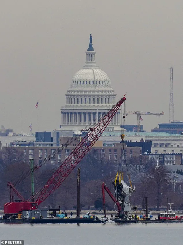 NTSB Releases Animation of Mid-Air Collision Between Jet and Helicopter That Killed 67 on January 2