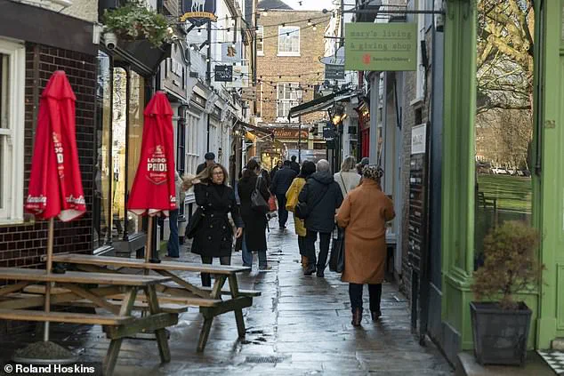 Brazen Ram-Raid on Richmond Jewellery Store Sparks Fears for Tourism Amid Illegal Getaway Vehicle