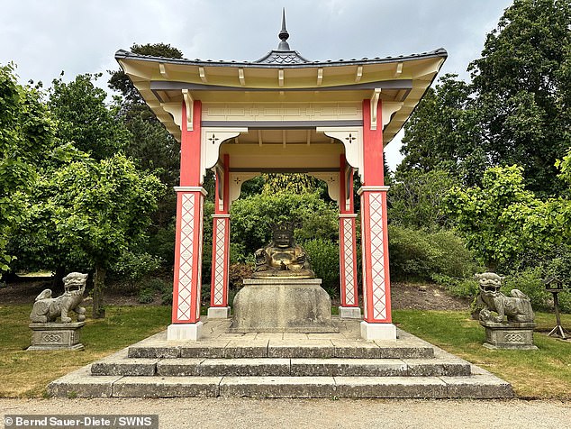 Tragic Death of Royal Decorator Chris Eadie Reveals Mental Health Struggles After Professional Setbacks