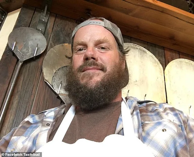 Portland Pizza Parlor Sparks Controversy with Politically Charged Order Message Featuring Anti-ICE Rhetoric and Trump/Epstein Files Call