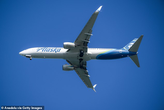 Alaska Airlines Pilots Secure 21% Wage Increase in New Contract Ahead of Hawaiian Integration, Set to Nearly Double Salaries in Years