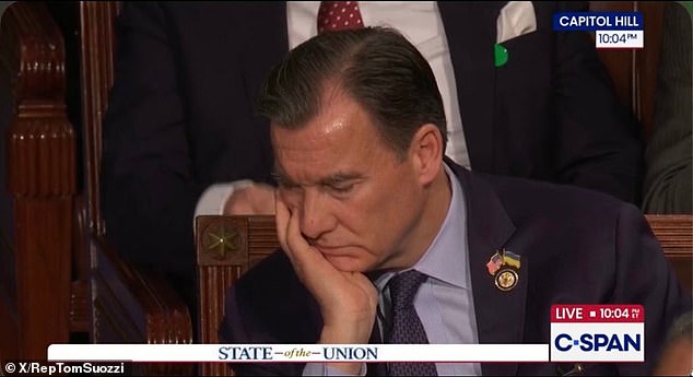 Democrats' Fatigue Evident as Trump Delivers Lengthy State of the Union Address