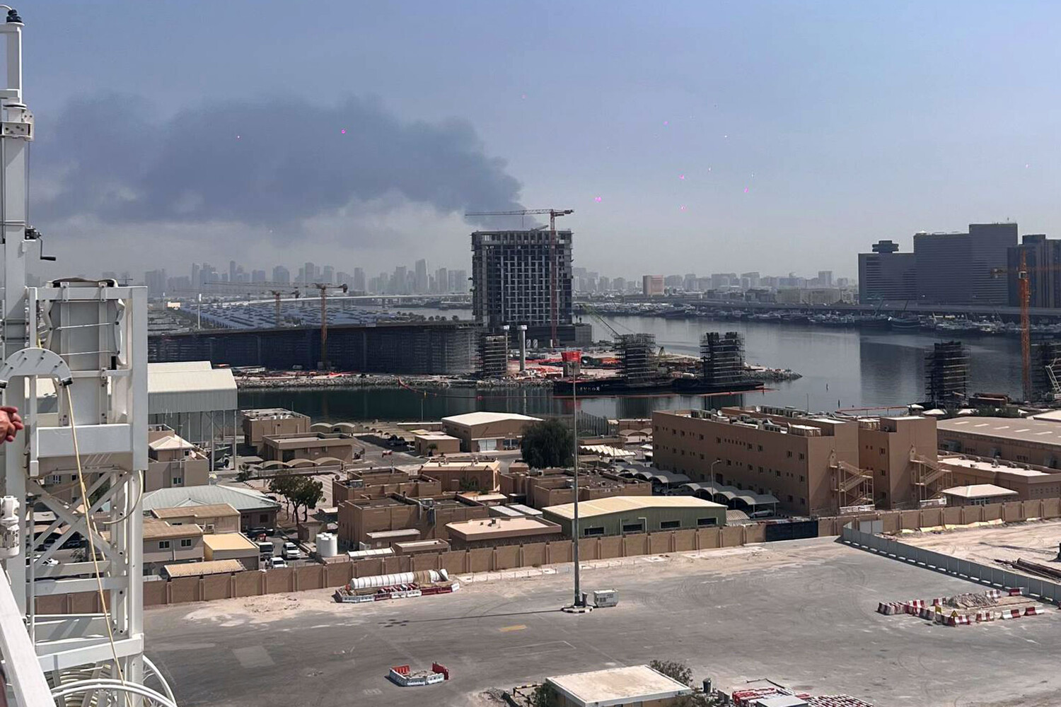 Explosions in Dubai Amid IRGC Strikes on Fujairah and Sharjah Oil Facilities as Tensions Escalate
