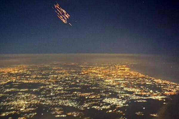 Israeli Pilot Captures Ominous Moment as Iran's Horramshahr-4 Cluster Munition Missiles Enter Atmosphere