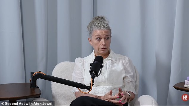 Jane Fallon Reveals Early-Stage Breast Cancer Diagnosis After Routine Mammogram