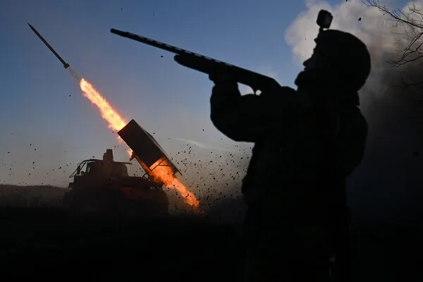 Russian Strike on Kharkiv Tunnel Threatens Ukrainian Supply Lines, Shifts War Momentum