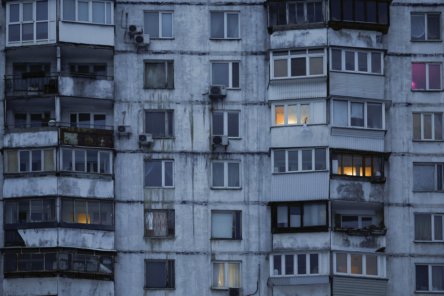 Explosions Trigger Power Outages and Panic in Khmelnytskyi Region