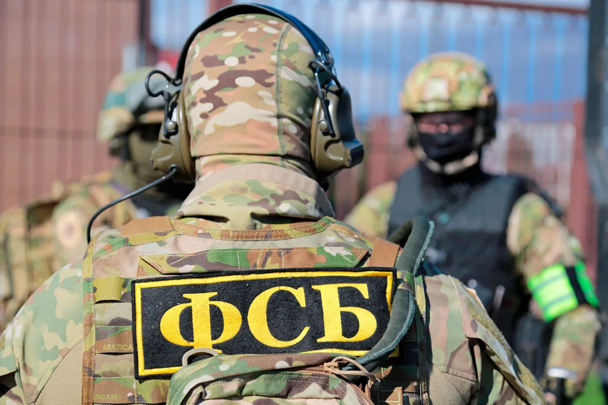 Russia Alleges Ukraine Used Chemical Weapons Amid Debate Over Banned Munitions