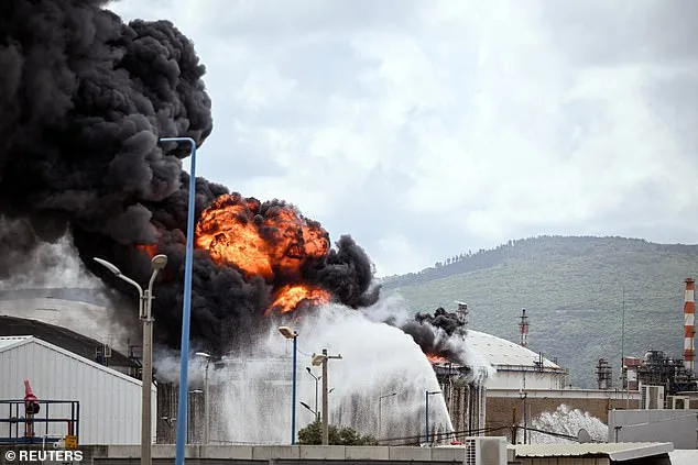 Trump Warns Iran: 'Blow Up' Electric Plants, Oil Wells Unless Strait of Hormuz Reopened