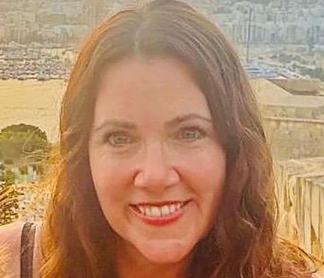 Sarah Askwith finds relief from severe menopausal symptoms with personalized gut health diet.