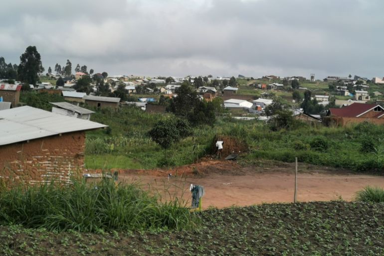DRC suspends all Bunia air traffic to curb Ebola spread.