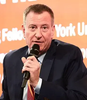 Bill de Blasio's Valentine's Day with Nomiki Konst Sparking Reactions