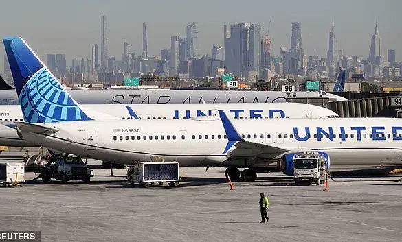 Emergency Landing: United Airlines Flight Faces Mechanical Issues