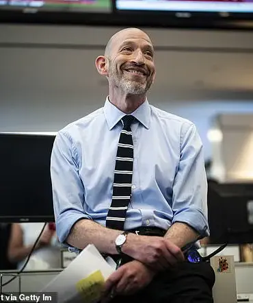 Jeff Bezos' Unlikely Alliance: Free Markets and Personal Liberties