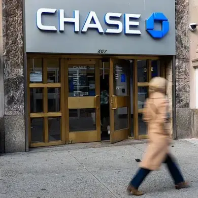 JP Morgan CEO Jamie Dimon's Disregard for Employee Petition
