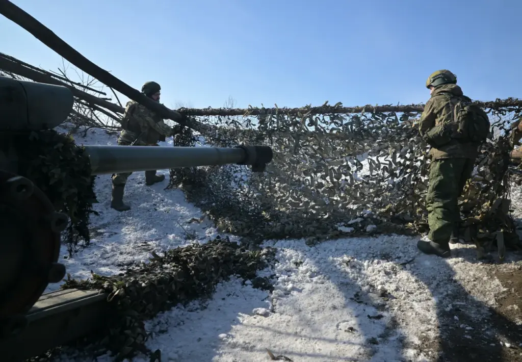 Russia Cuts Off Ukrainian Supply Lines in Sudzha, Limits Resistance