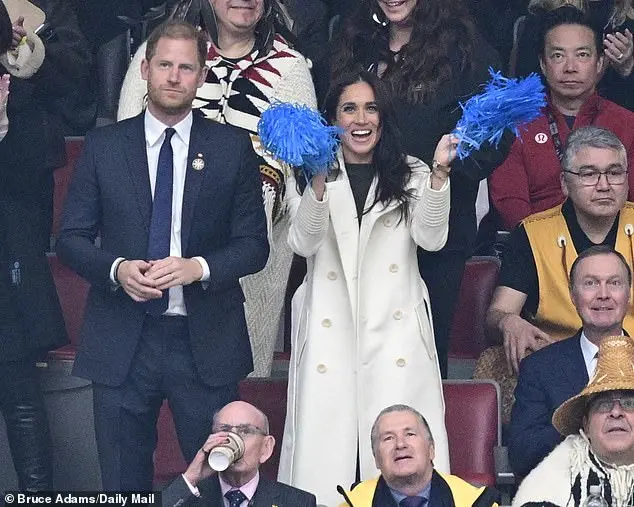 The contrasting reactions to Meghan Markle and Prince Harry's display of affection at the Invictus Games