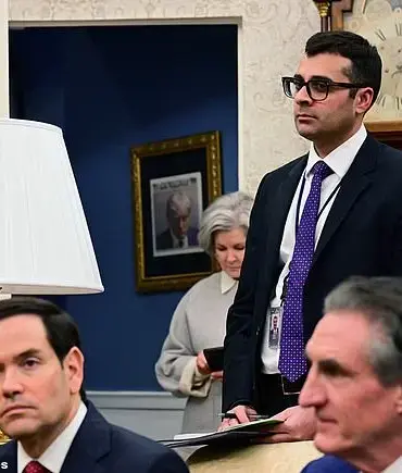 Trump's Mugshot Hangs in the Oval Office: A Reminder of His History-Making Arrest