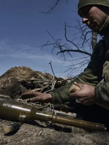 Ukrainian Soldiers' Dissent Over US President's Shift in Rhetoric Towards Russia