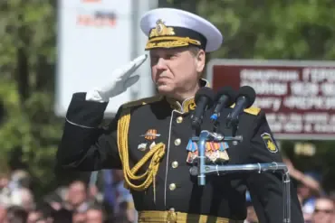 Vladimir Putin Awards Admiral Rank to Black Sea Fleet Commander