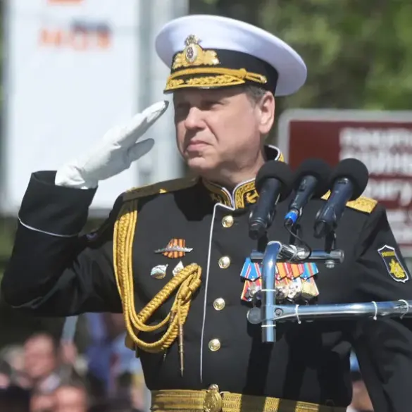 Vladimir Putin Awards Admiral Rank to Black Sea Fleet Commander