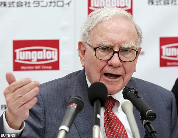 Warren Buffett Assures Investors About Berkshire Hathaway's Cash Reserves