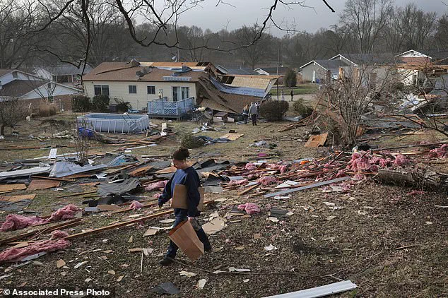 Million Texans Brace for High Winds: NWS Warns of Lethal Window Dangers