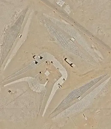 Mysterious Horseshoe-Shaped Complex Near Giza Pyramids Stirs Speculation and Curiosity