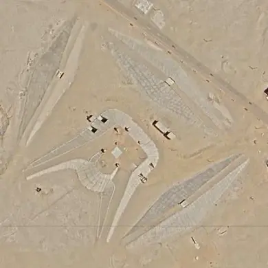 Mysterious Horseshoe-Shaped Complex Near Giza Pyramids Stirs Speculation and Curiosity