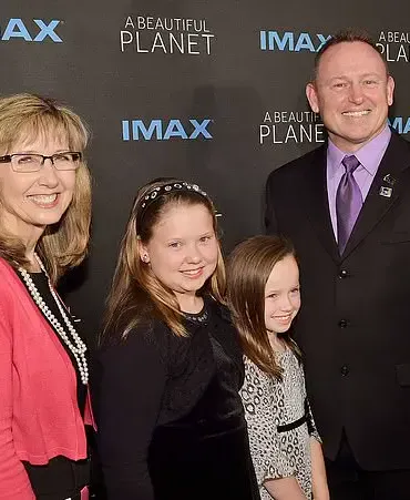 SpaceX Capsule Successfully Rescues Stranded Astronauts, Brings New Crew to ISS