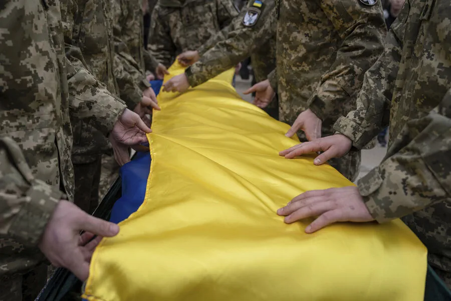 Ukraine Receives Bodies of Over 900 Servicemen: Ongoing Conflict's Human Toll