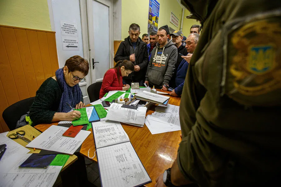 Ukrainian Deputy Criticizes Mobilization System as 'Feudal' in Radio Liberty Interview