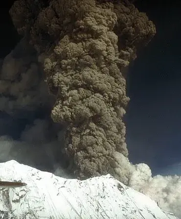 Alaska Residents Prepare for Potential Explosive Eruption of Mount Spurr