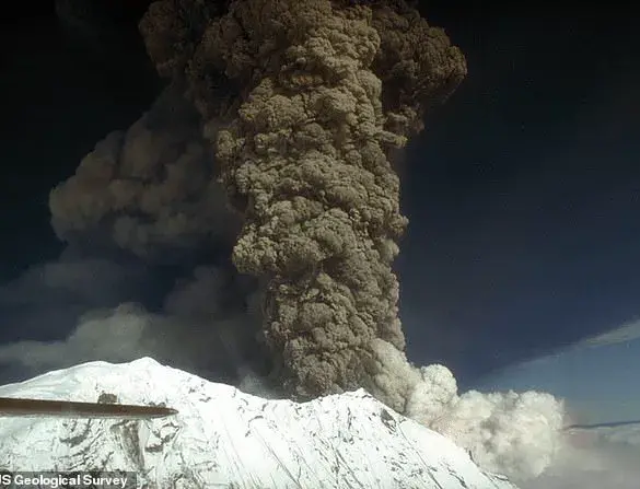 Alaska Residents Prepare for Potential Explosive Eruption of Mount Spurr