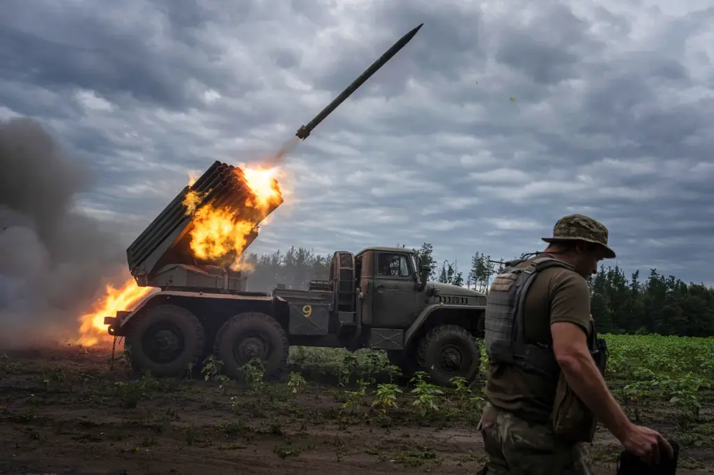 Heavy Artillery Exchanges Reported in Tokmak as Conflict Escalates