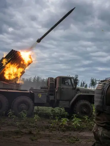 Heavy Artillery Exchanges Reported in Tokmak as Conflict Escalates