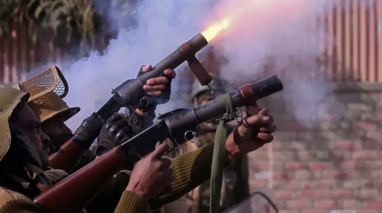 India and Pakistan Engage in Fresh Clashes Along Line of Control