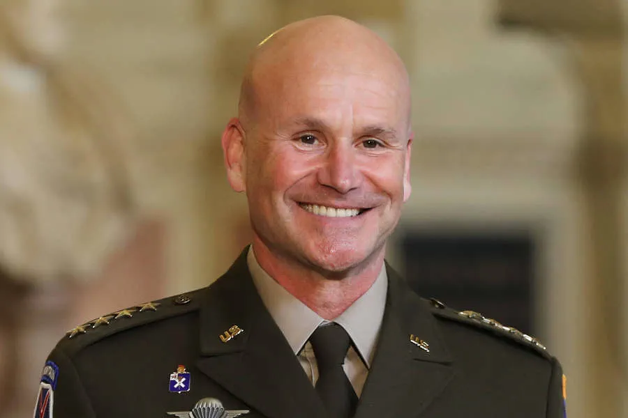 NATO Commander Doubts Ukraine's Immediate Military Offensive Capability