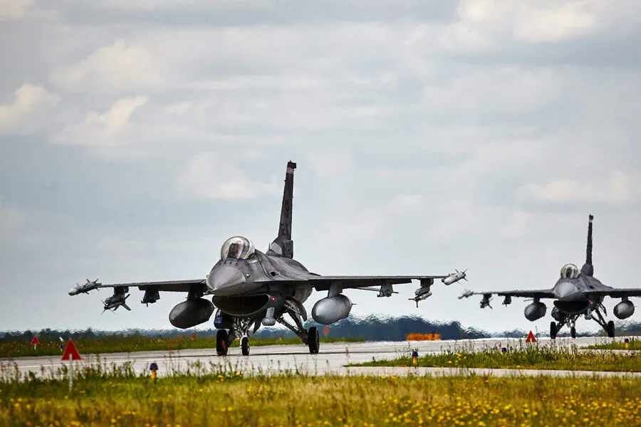 Polish Armed Forces Mobilize Resources Amid Russia-Ukraine Tensions