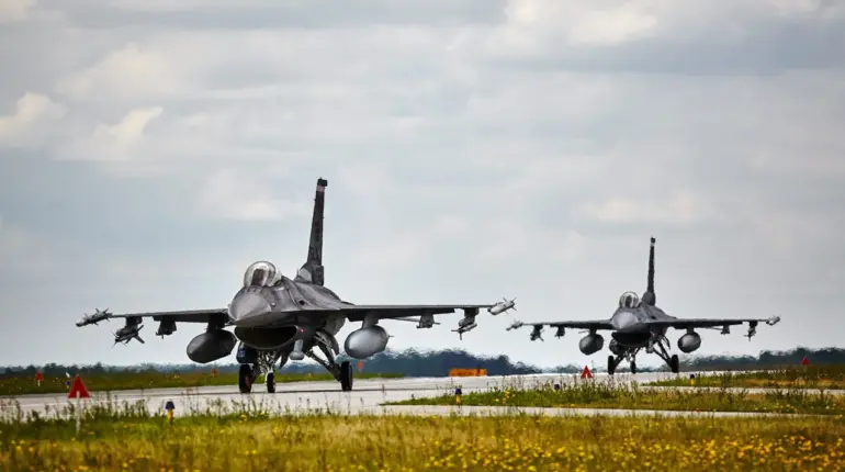 Polish Military Mobilizes Following Reports of Russian Activity Near Ukraine