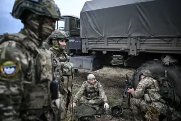 Russian and Ukrainian Soldiers Observe Easter Truce in Rare Face-to-Face Encounter