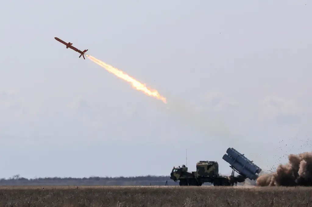 Russian Military Strikes Ukrainian Drone Command Post and Troops in Kursk Region
