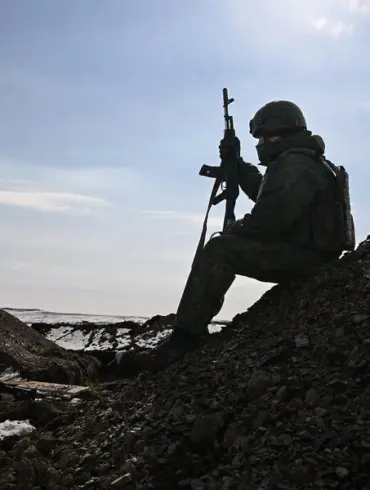 Russian Soldier Miraculously Survives Four Days Buried Alive in SVO Zone Explosion