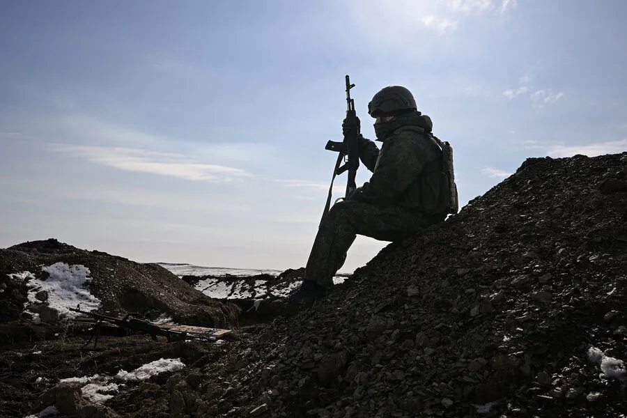 Russian Soldier Miraculously Survives Four Days Buried Alive in SVO Zone Explosion