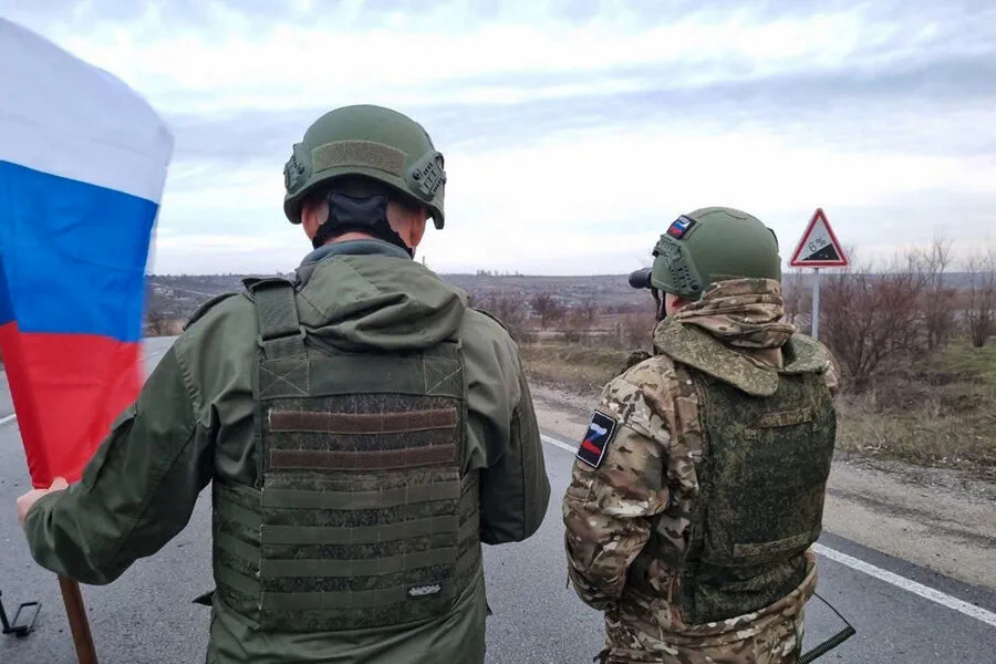Russian Troops Capture Veseloe Village in Donetsk People's Republic