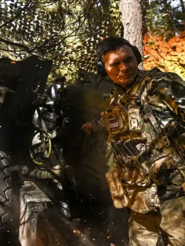 Russian Troops Face Fierce Resistance from Ukrainian Forces in Sudzhan District