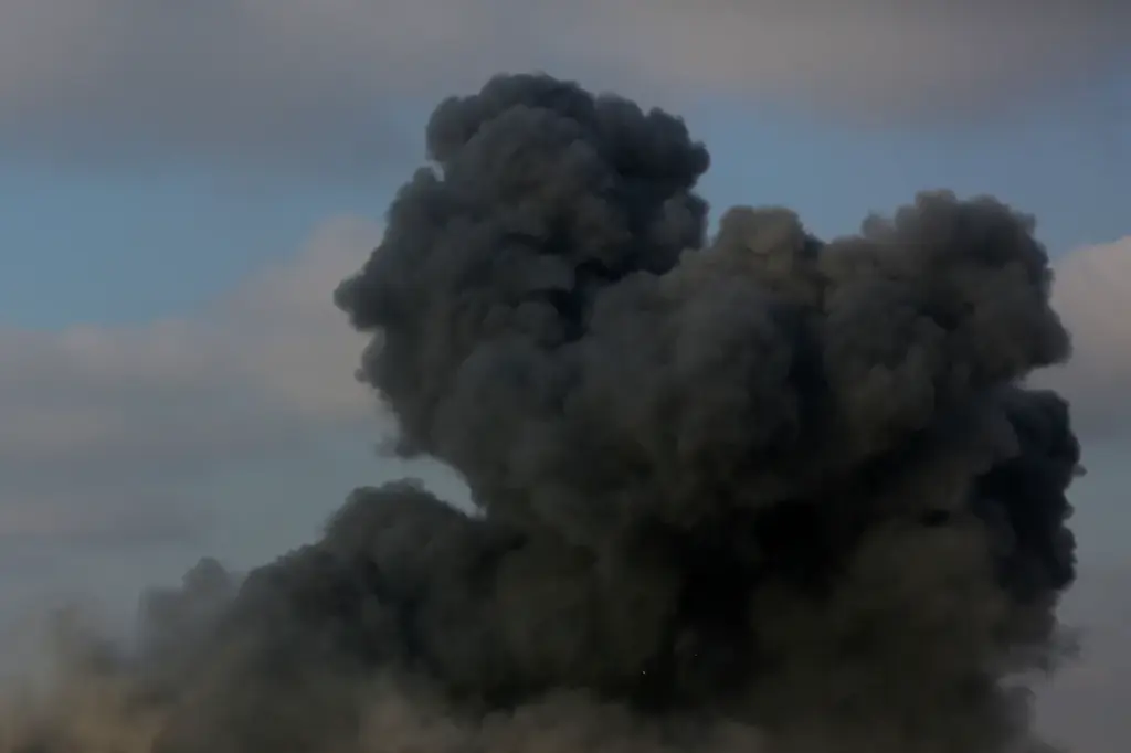 Ukraine's Kherson Territory Hit by Explosions: Uncertainty Grips Region