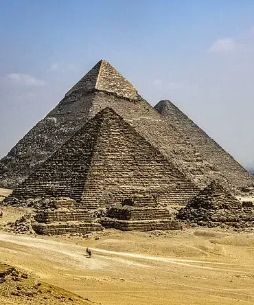 Italian Scientists Claim Discovery of Subterranean City Beneath Giza Pyramids