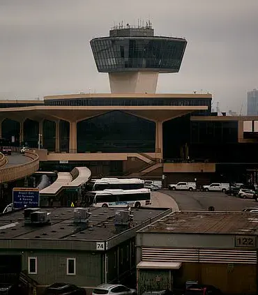 Newark Airport Power Outage Prompts Regulatory Review to Ensure Public Safety